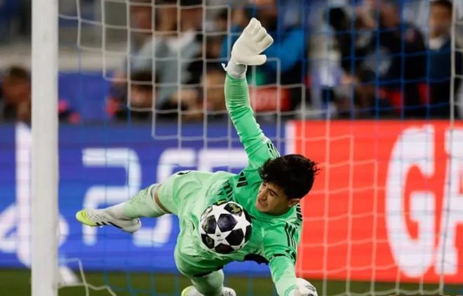 马卡：两场点球大战扑五球，纳瓦罗成皇马欧青联夺冠头号功臣