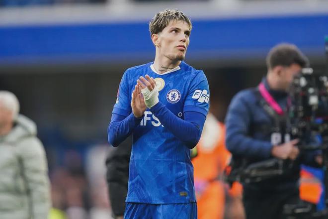 4000万打水漂？被曼联切尔西同时嫌弃，巴特撕开加纳乔最后遮羞布