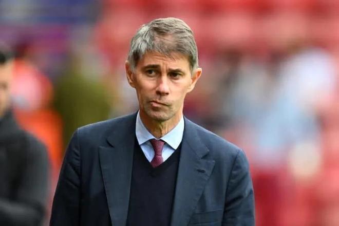 罗马选帅僵局：总监去留的三人博弈