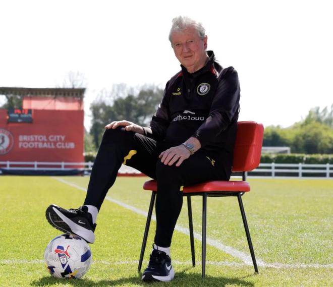 为何执教布里斯托尔城？霍奇森开玩笑：我怕热刺邀请我