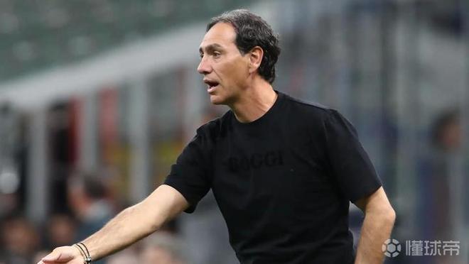 内斯塔：当年老图拉姆的后卫数据总排在我前面，我总想超过他