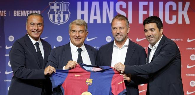 世体分析巴萨面临的15个关键决策，事关今夏转会与下赛季备战