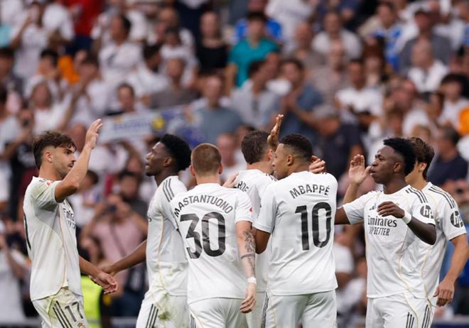 西媒：皇马正努力签下一名顶级中后卫和一名顶级中场