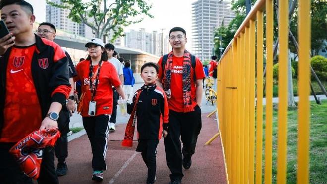 只是一场足球赛，为何价值高达 1.35 亿元！？