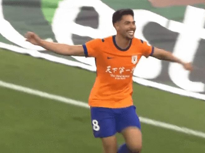 中超-马德鲁加3分钟2球 泰山3-1铜梁龙
