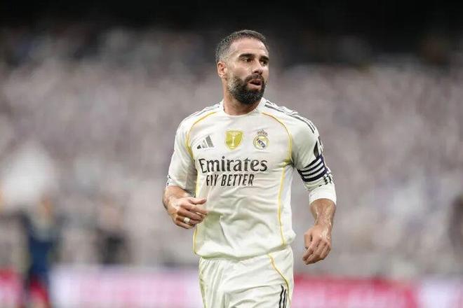 公开决裂？皇马队长邀请全队聚餐：队友员工都去 主帅没被邀请
